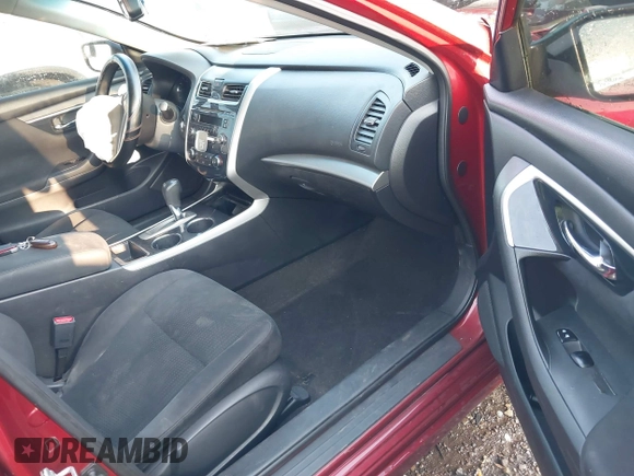 2014 Nissan Altima S with VIN 1N4AL3AP3EN351364, listed as a IAAI auction lot 40311520 with 236,550 mi miles and . Bid and sale history available at carsss.com. Image 5.
