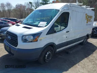 2015 Ford Transit Cargo z VIN 1FTNR2CM8FKB24259, wystawiony jako IAAI lot #42084952 z przebiegiem 124 520 mil mil oraz . Historia ofert i sprzedaży dostępna na DreamBid. Obrazek 17.