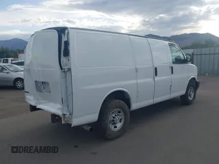 2019 Chevrolet Express Cargo with VIN 1GCWGAFP1K1254216, listed as a IAAI auction lot 42434125 with 257,792 mi miles and . Bid and sale history available at DreamBid. Image 4.
