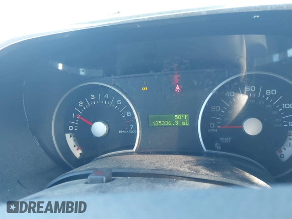 2008 Ford Explorer XLT z VIN 1FMEU73E38UA57643, wystawiony jako IAAI lot #42047634 z przebiegiem 135 336 mil mil oraz . Historia ofert i sprzedaży dostępna na DreamBid. Obrazek 7.