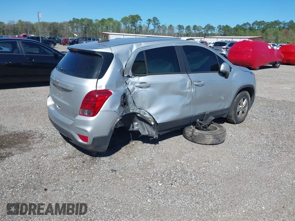 2021 Chevrolet Trax LS with VIN KL7CJKSB7MB306320, listed as a IAAI auction lot 40602503 with 1 mi miles. Bid and sale history available at carsss.com. Image 4.