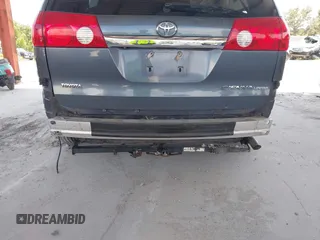 2006 Toyota Sienna XLE z VIN 5TDZA22C06S495720, wystawiony jako IAAI lot #42379521 z przebiegiem 65 375 mil mil oraz . Historia ofert i sprzedaży dostępna na DreamBid. Obrazek 12.