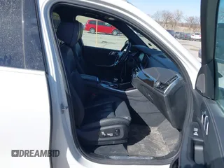 2019 BMW X5 xDrive40i with VIN 5UXCR6C50KLL08346, listed as a IAAI auction lot 41824070 with 75,000 mi miles and . Bid and sale history available at DreamBid. Image 5.
