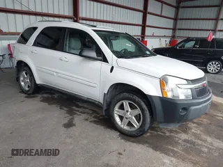 2005 Chevrolet Equinox LT z VIN 2CNDL73F856095869, wystawiony jako IAAI lot #42450905 z przebiegiem 145 307 mil mil oraz . Historia ofert i sprzedaży dostępna na DreamBid. Obrazek 1.