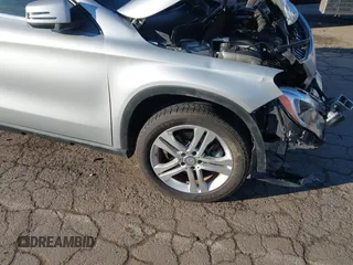 2015 Mercedes-Benz GLA 250 z VIN WDCTG4GB3FJ074548, wystawiony jako IAAI lot #41328457 z przebiegiem 75 706 mil mil oraz . Historia ofert i sprzedaży dostępna na DreamBid. Obrazek 19.
