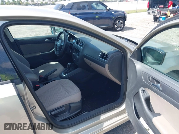 2013 Volkswagen Jetta S with VIN 3VW2K7AJ2DM293595, listed as a IAAI auction lot 42169064 with 138,906 mi miles and . Bid and sale history available at DreamBid. Image 5.