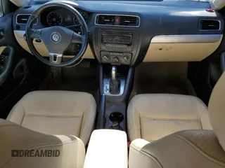 2013 Volkswagen Jetta SE с VIN 3VWDP7AJ9DM286833, выставлен на аукционе Copart как лот 48460615 с пробегом 132 035 миль миль и Списание • Salvage title. История ставок и продаж доступна на DreamBid. Изображение 8.