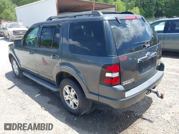 2010 Ford Explorer XLT with VIN 1FMEU7DEXAUA89316, listed as a IAAI auction lot 42143329 with 162,596 mi miles. Bid and sale history available at carsss.com. Image 3.
