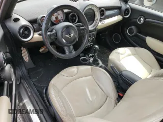 2013 MINI Convertible S с VIN WMWZP3C59DT706087, выставлен на аукционе Copart как лот 54504375 с пробегом 100 550 миль миль и Списание • Salvage title. История ставок и продаж доступна на DreamBid. Изображение 8.