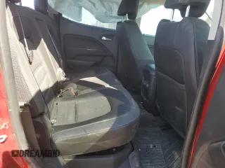 2022 GMC Canyon 4WD AT4 z VIN 1GTG6FEN9N1111989, wystawiony jako Copart lot #52967635 z przebiegiem 39 389 mil mil oraz Szkoda całkowita • Salvage title. Historia ofert i sprzedaży dostępna na DreamBid. Obrazek 10.