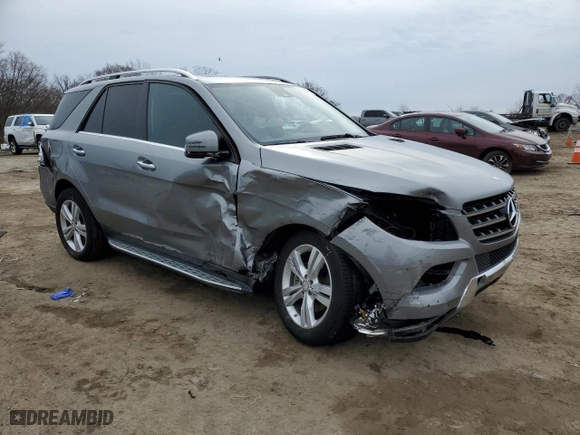 2015 Mercedes-Benz M-Class ML 350 with VIN 4JGDA5HB7FA616097, listed as a Copart auction lot 44820475 with 31,649 mi miles and Salvage Title. Bid and sale history available at carsss.com. Image 4.