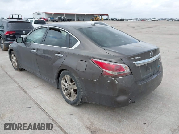 2013 Nissan Altima SV with VIN 1N4AL3AP8DN583103, listed as a IAAI auction lot 41698735 with 183,188 mi miles and . Bid and sale history available at carsss.com. Image 3.