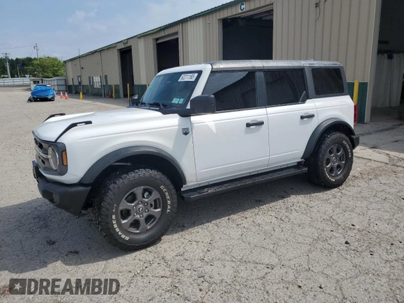 2023 Ford Bronco z VIN 1FMDE5BH2PLB20499, wystawiony jako Copart lot #62211165 z przebiegiem 28 372 mil mil oraz Szkoda całkowita • Salvage title. Historia ofert i sprzedaży dostępna na DreamBid. Obrazek 1.