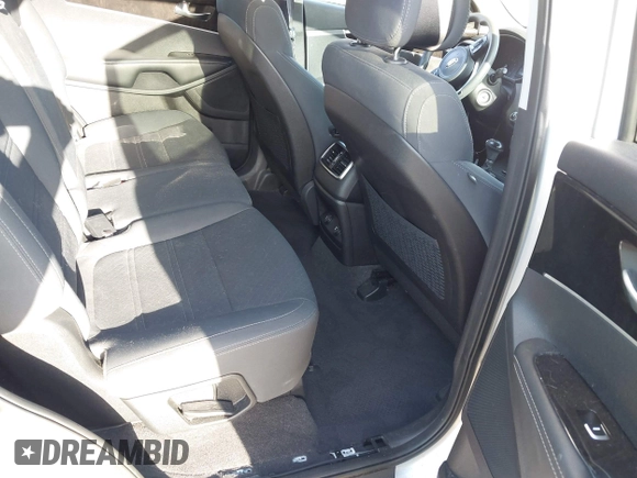 2016 Kia Sorento LX with VIN 5XYPG4A57GG069736, listed as a IAAI auction lot 41954474 with 131,150 mi miles. Bid and sale history available at carsss.com. Image 8.