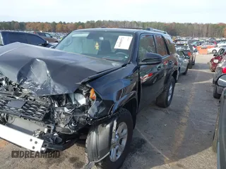 2023 Toyota 4Runner SR5 z VIN JTEMU5JR5P6180062, wystawiony jako IAAI lot #41089572 z przebiegiem 19 024 mil mil oraz . Historia ofert i sprzedaży dostępna na DreamBid. Obrazek 2.