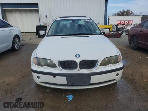 2004 BMW 3 Series 325i with VIN WBAET37454NJ81111, listed as a Copart auction lot 86081874 with 245,429 mi miles and Salvage Title. Bid and sale history available at carsss.com. Image 5.