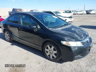 2009 Honda Civic LX z VIN 2HGFA16519H319529, wystawiony jako IAAI lot #42218356 z przebiegiem 136 098 mil mil oraz . Historia ofert i sprzedaży dostępna na DreamBid. Obrazek 1.