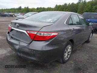 2015 Toyota Camry XLE z VIN 4T1BF1FKXFU003359, wystawiony jako IAAI lot #42309837 z przebiegiem 229 701 mil mil oraz . Historia ofert i sprzedaży dostępna na DreamBid. Obrazek 4.
