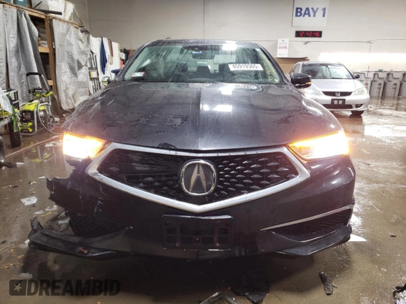 2018 Acura TLX w/Technology Pkg with VIN 19UUB2F52JA003652, listed as a Copart auction lot 45919365 with 135,676 mi miles and Salvage Title. Bid and sale history available at carsss.com. Image 5.