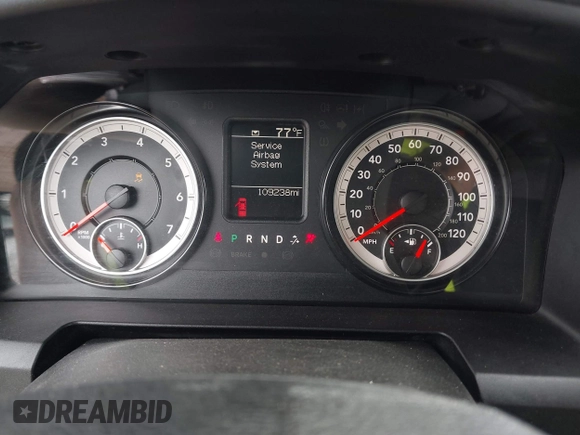 2018 Ram 1500 Tradesman z VIN 1C6RR6FG1JS341411, wystawiony jako IAAI lot #42477747 z przebiegiem 109 238 mil mil oraz . Historia ofert i sprzedaży dostępna na DreamBid. Obrazek 7.