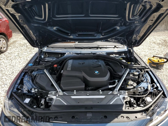 2025 BMW 4 Series 430i with VIN WBA43DA07SCU37586, listed as a Copart auction lot 52437105 with 812 mi miles and Salvage title. Bid and sale history available at DreamBid. Image 11.