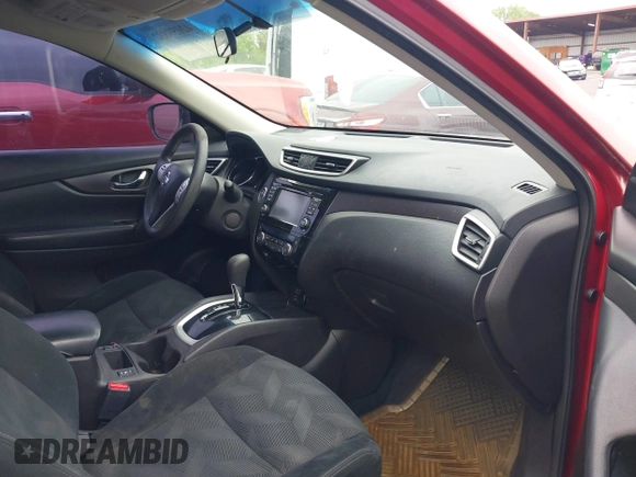 2015 Nissan Rogue SL with VIN 5N1AT2MV0FC778590, listed as a IAAI auction lot 42059832 with 197,167 mi miles and . Bid and sale history available at carsss.com. Image 5.