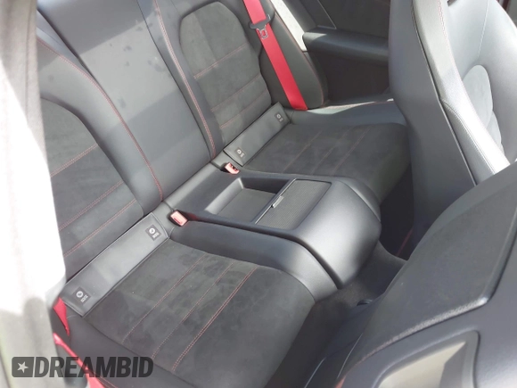 2013 Mercedes-Benz C 250 с VIN WDDGJ4HB9DF963125, выставлен на аукционе IAAI как лот 42725863 с пробегом 71 413 миль миль и . История ставок и продаж доступна на DreamBid. Изображение 8.