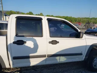 2008 Chevrolet Colorado LT w/1LT with VIN 1GCDT33E888218606, listed as a IAAI auction lot 42033908 with 245,603 mi miles. Bid and sale history available at carsss.com. Image 13.