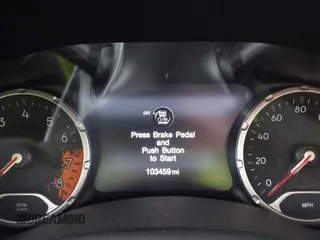 2017 Jeep Renegade Latitude z VIN ZACCJBBB9HPF61937, wystawiony jako IAAI lot #42168485 z przebiegiem 103 459 mil mil oraz . Historia ofert i sprzedaży dostępna na DreamBid. Obrazek 7.