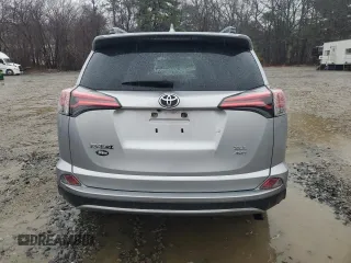 2018 Toyota RAV4 XLE with VIN JTMRFREV2JJ221139, listed as a Copart auction lot 50229375 with 175,597 mi miles and Salvage Title. Bid and sale history available at DreamBid. Image 6.