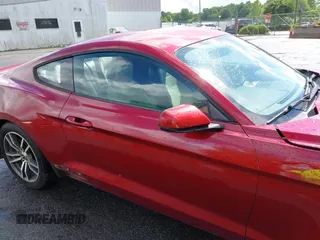 2017 Ford Mustang EcoBoost z VIN 1FA6P8TH7H5295141, wystawiony jako IAAI lot #42257611 z przebiegiem 66 490 mil mil oraz . Historia ofert i sprzedaży dostępna na DreamBid. Obrazek 13.