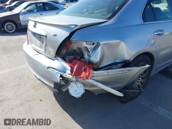 2008 Acura RL Tech Pkg with VIN JH4KB16688C004696, listed as a IAAI auction lot 41593381 with 259,544 mi miles. Bid and sale history available at carsss.com. Image 12.