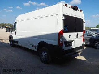 2021 Ram ProMaster Cargo Van with VIN 3C6LRVDG8ME589665, listed as a IAAI auction lot 41974409 with 61,326 mi miles. Bid and sale history available at carsss.com. Image 3.