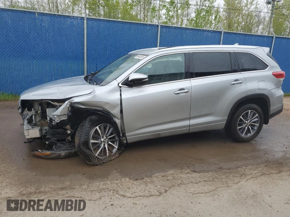 2018 Toyota Highlander SE with VIN 5TDJZRFH2JS528343, listed as a Copart auction lot 56942905 with 84,492 mi miles and Salvage title. Bid and sale history available at DreamBid. Image 1.