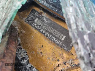 2010 Ford Mustang GT z VIN 1ZVBP8FH3A5120523, wystawiony jako Copart lot #49859765 z przebiegiem Nie podano mil oraz Szkoda całkowita • Salvage title. Historia ofert i sprzedaży dostępna na DreamBid. Obrazek 13.