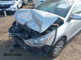 2019 Hyundai Accent SE with VIN 3KPC24A32KE053705, listed as a IAAI auction lot 41772975 with 90,854 mi miles. Bid and sale history available at carsss.com. Image 6.