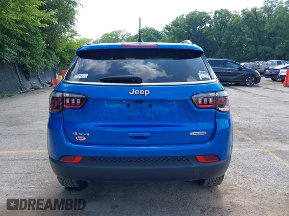 2022 Jeep Compass Latitude z VIN 3C4NJDBB6NT175193, wystawiony jako IAAI lot #42503821 z przebiegiem 58 934 mil mil oraz . Historia ofert i sprzedaży dostępna na DreamBid. Obrazek 16.