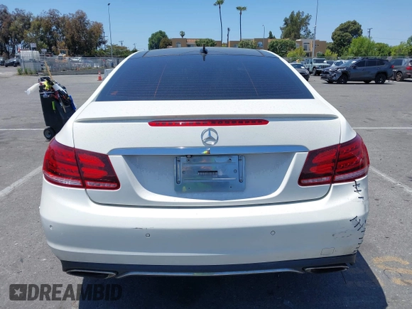 2014 Mercedes-Benz E 350 z VIN WDDKJ5KB6EF248751, wystawiony jako IAAI lot #42316139 z przebiegiem 131 183 mil mil oraz . Historia ofert i sprzedaży dostępna na DreamBid. Obrazek 16.