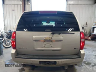 2007 Chevrolet Tahoe LT z VIN 1GNFK13077R224756, wystawiony jako IAAI lot #42620527 z przebiegiem Nie podano mil oraz . Historia ofert i sprzedaży dostępna na DreamBid. Obrazek 16.