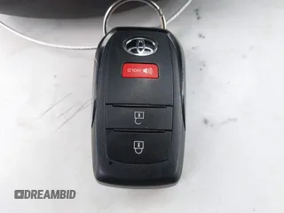 2024 Toyota Prius SE z VIN JTDACACU8R3027202, wystawiony jako IAAI lot #41727758 z przebiegiem 4 625 mil mil oraz . Historia ofert i sprzedaży dostępna na DreamBid. Obrazek 11.