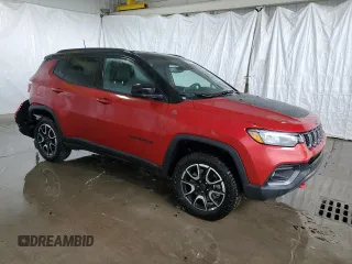 2025 Jeep Compass Trailhawk z VIN 3C4NJDDN8ST532442, wystawiony jako Copart lot #61386085 z przebiegiem 11 207 mil mil oraz Czysty tytuł • Clean title. Historia ofert i sprzedaży dostępna na DreamBid. Obrazek 4.