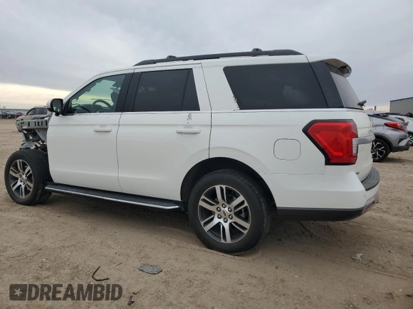 2022 Ford Expedition XLT with VIN 1FMJU1JT9NEA09633, listed as a Copart auction lot 45299235 with 75,486 mi miles and Salvage title. Bid and sale history available at DreamBid. Image 2.
