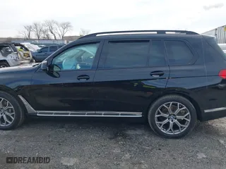 2021 BMW X7 xDrive40i with VIN 5UXCW2C08M9E57046, listed as a IAAI auction lot 41601223 with 43,988 mi miles. Bid and sale history available at carsss.com. Image 14.