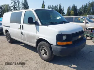 2014 Chevrolet Express Cargo z VIN 1GCWGFCA4E1212687, wystawiony jako IAAI lot #42108018 z przebiegiem 259 074 mil mil oraz . Historia ofert i sprzedaży dostępna na DreamBid. Obrazek 1.