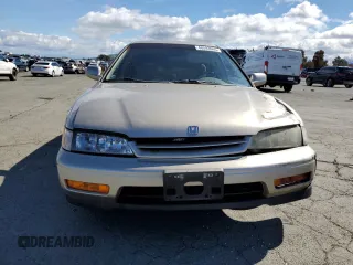 1995 Honda Accord LX with VIN 1HGCD5638SA090464, listed as a Copart auction lot 48593965 with 142,003 mi miles and Clean Title. Bid and sale history available at carsss.com. Image 5.