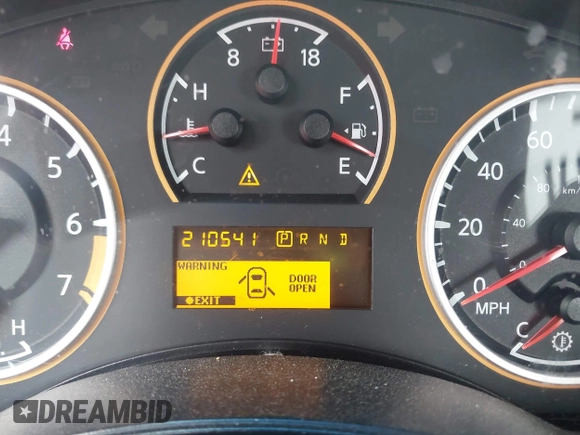 2010 Nissan Armada SE z VIN 5N1BA0ND2AN606062, wystawiony jako IAAI lot #41970658 z przebiegiem 210 541 mil mil oraz . Historia ofert i sprzedaży dostępna na DreamBid. Obrazek 7.
