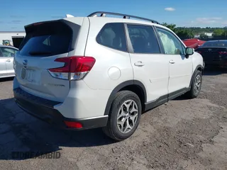 2022 Subaru Forester Premium с VIN JF2SKADC0NH492763, выставлен на аукционе IAAI как лот 42311098 с пробегом Не указан миль и . История ставок и продаж доступна на DreamBid. Изображение 4.