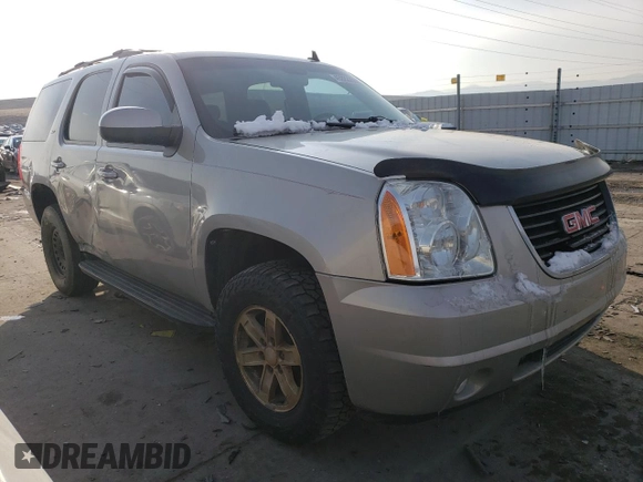 2009 GMC Yukon SLT w/4SB with VIN 1GKFK33009R240907, listed as a Copart auction lot 45922255 with 295,760 mi miles and Salvage Title. Bid and sale history available at carsss.com. Image 4.