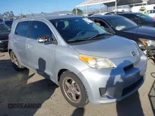 2008 Scion xD with VIN JTKKU10418J018172, listed as a IAAI auction lot 41720610 with 211,503 mi miles. Bid and sale history available at carsss.com. Image 1.