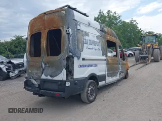 2018 Ford Transit with VIN 1FTYR2XG6JKB40728, listed as a IAAI auction lot 39792647 with Not provided miles and . Bid and sale history available at DreamBid. Image 4.